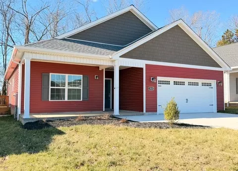 313 Talon Dr, Hopkinsville, KY 42240
