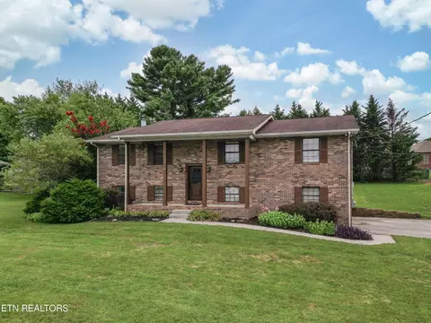 502 Keller Dr, Maryville, TN 37803