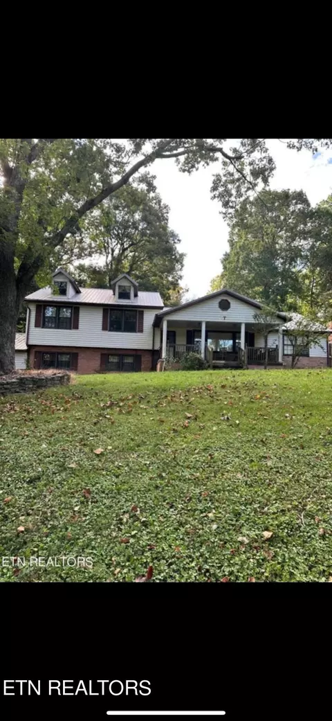 816 Staples Ave, Rockwood, TN 37854
