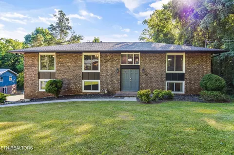 5204 SW Yorktown Rd, Knoxville, TN 37920