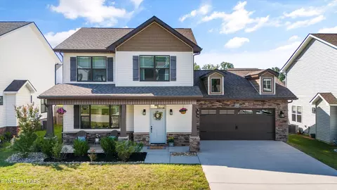 1446 Dream Catcher Dr, Knoxville, TN 37920