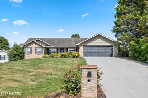 1713 Thurman Cir, Sevierville, TN 37876
