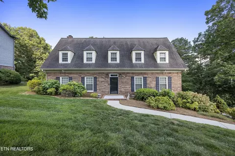 10825 Farragut Hills Blvd, Knoxville, TN 37934