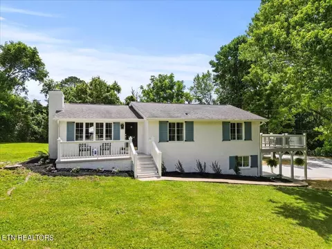 2504 Robin Ben Ln, Knoxville, TN 37924