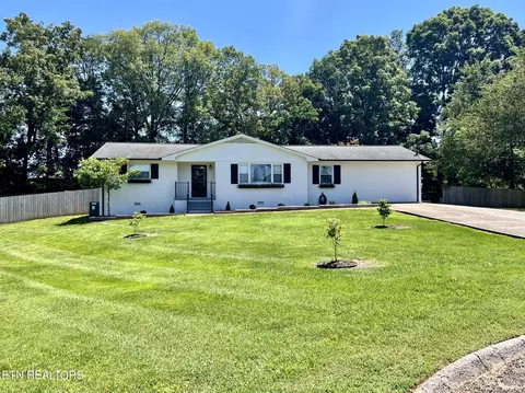 1730 Wintergreen Cir, Knoxville, TN 37912