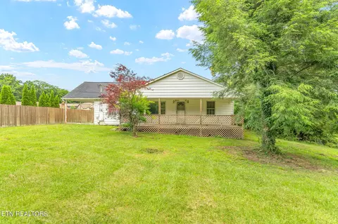 2321 Robinson Rd, Knoxville, TN 37923