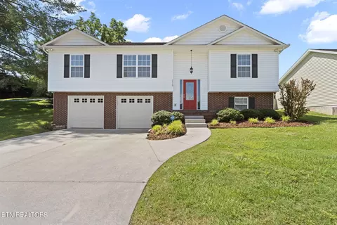 7519 Silveredge Rd, Knoxville, TN 37918