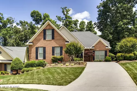 280 Valleyview Dr, Lenoir City, TN 37772