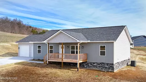 1452 Grandeur Ave, Parrottsville, TN 37843