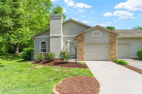 1721 Stone Hedge Dr, Knoxville, TN 37909