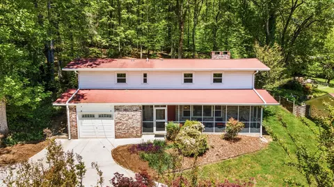 108 W Irving Ln, Oak Ridge, TN 37830