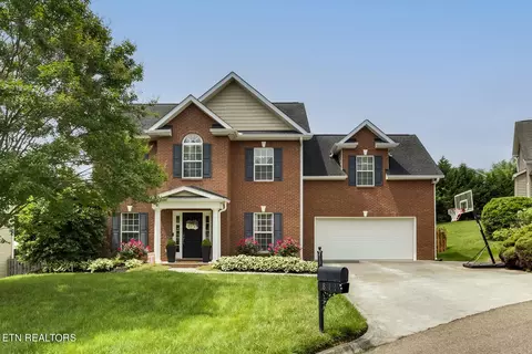 811 Hammerstone Ln, Knoxville, TN 37922