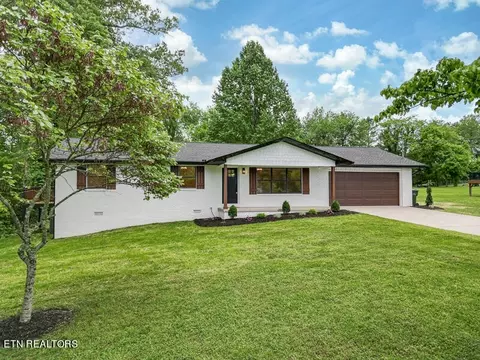 1351 Shannon Cir, Sevierville, TN 37862