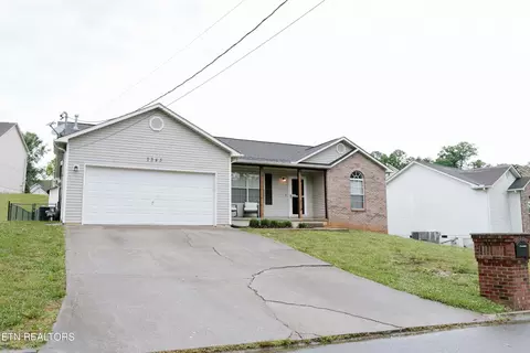 7343 Carowinds Ln, Knoxville, TN 37924