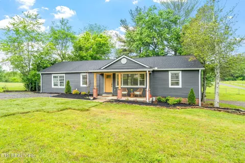 4511 W Beaver Creek Dr, Powell, TN 37849