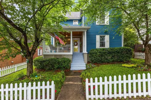 306 N B St, Lenoir City, TN 37771