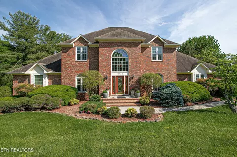 11132 Windward Dr, Knoxville, TN 37934