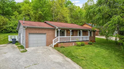 1909 NW Ho-co-ta-ke Ln, Knoxville, TN 37912
