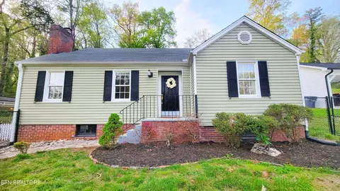 2045 Fenwood Dr, Knoxville, TN 37918