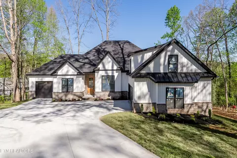 134 Tuhdegwa Way, Loudon, TN 37774