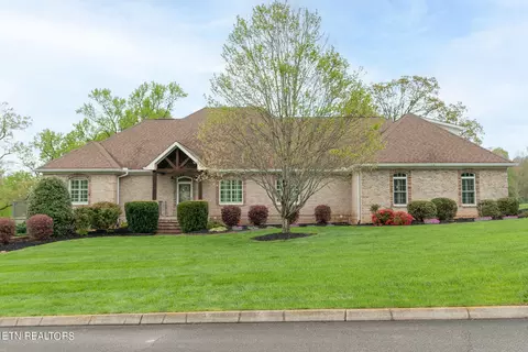 3704 Jackson Bend Dr, Louisville, TN 37777
