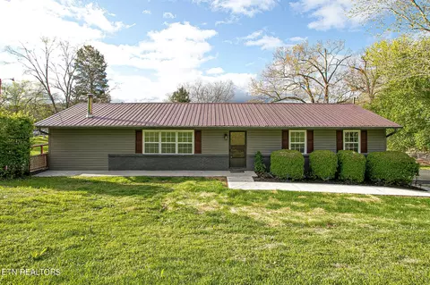 826 Brown Rd, Knoxville, TN 37920