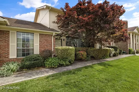 7914 Gleason Dr #1068, Knoxville, TN 37919