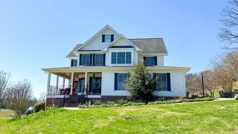 8023 Hall Rd, Knoxville, TN 37920