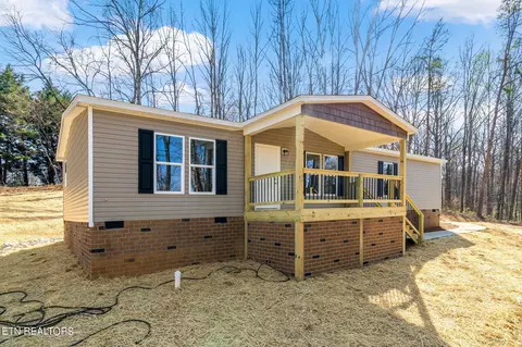 110 W Copeland Dr, Powell, TN 37849