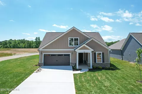 279 Trillium Tr, Lenoir City, TN 37771