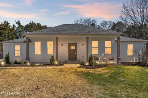 2024 NW Ho-co-ta-ke Ln, Knoxville, TN 37912
