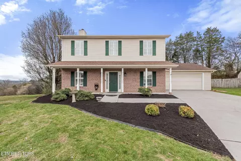 1359 Chatam Ridge Ln, Knoxville, TN 37932