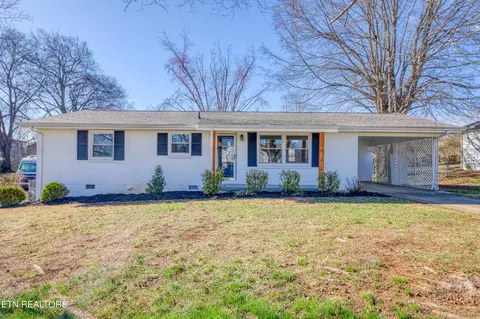 3944 Deerfield Rd, Knoxville, TN 37921