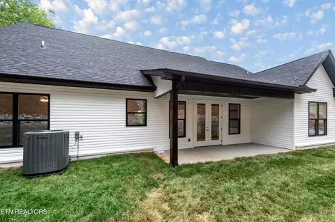 302 Ootsima Ln, Loudon, TN 37774 photo 3