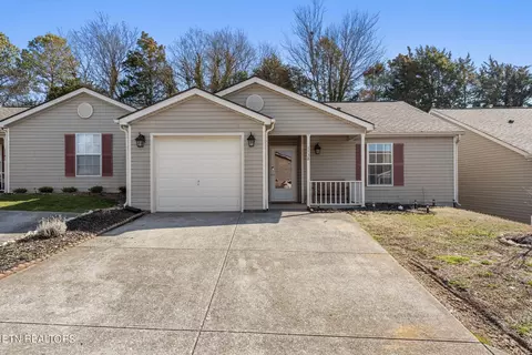 1138 Firethorne Way, Knoxville, TN 37923