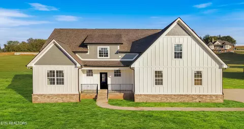 9557 Gunnies Dr, Kodak, TN 37764