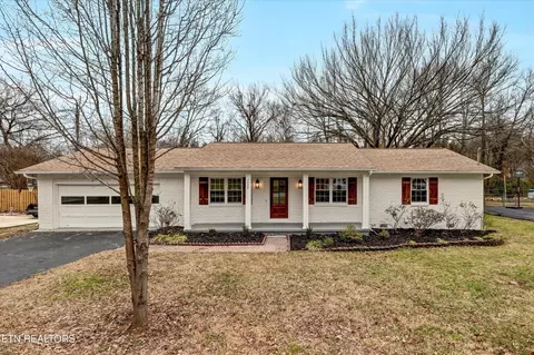 7728 Luscombe Dr, Knoxville, TN 37919