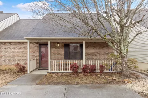 8526 Islandic St, Knoxville, TN 37931