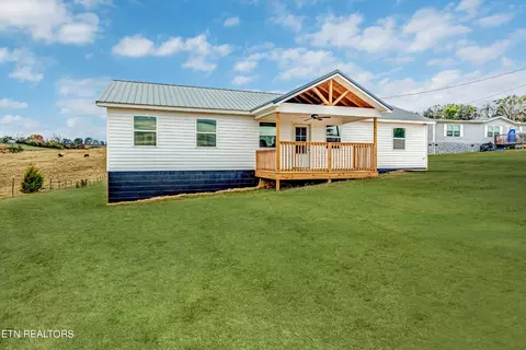 725 Lookout Dr, Rutledge, TN 37861