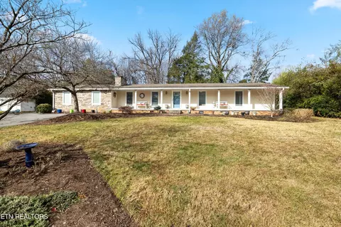 7905 NW Bennington Dr, Knoxville, TN 37909