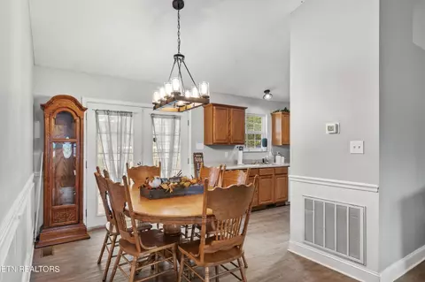 282 Walnut Ln, Corryton, TN 37721 photo 11