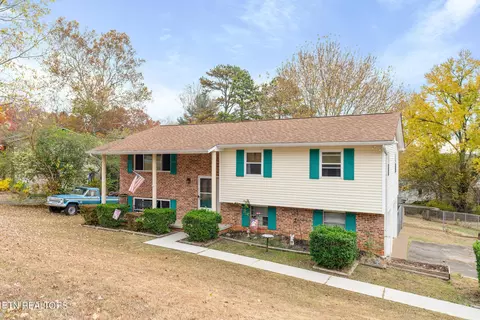 11920 Berwick Ln, Knoxville, TN 37934
