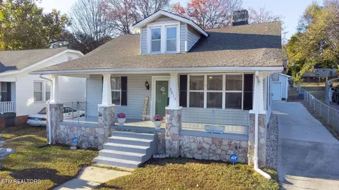 2015 Cecil Ave, Knoxville, TN 37917