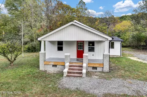 3214 Lake City Hwy, Rocky Top, TN 37769