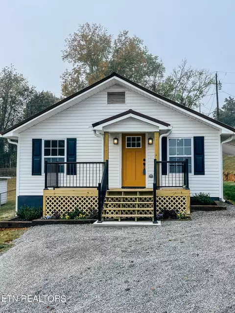 810 N A St, Lenoir City, TN 37771