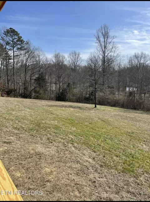 130 Cove Hollow Rd, La Follette, TN 37766