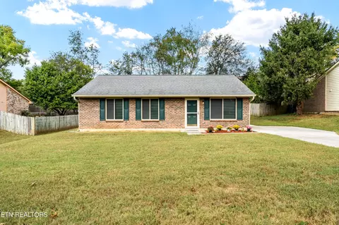 8917 Highbridge Dr, Knoxville, TN 37922