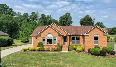 5005 Shannon Run Dr, Knoxville, TN 37918