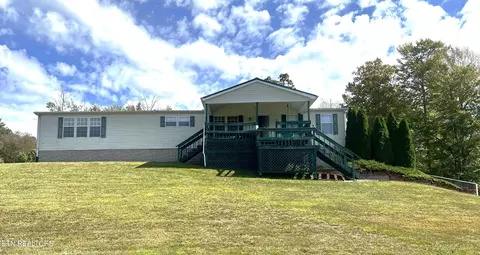 126 Shirley Ln, Oneida, TN 37841