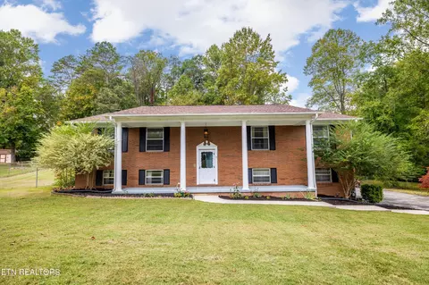 7700 Bridgette Cir, Knoxville, TN 37920
